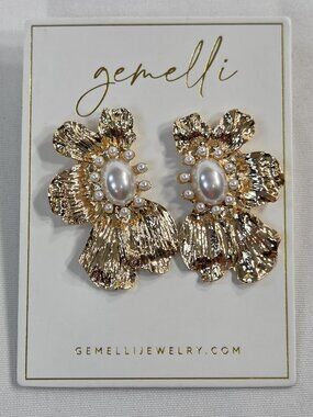 Gemelli Scarlett Gold Plated Pearl Flower Statement Stud Earrings NWT